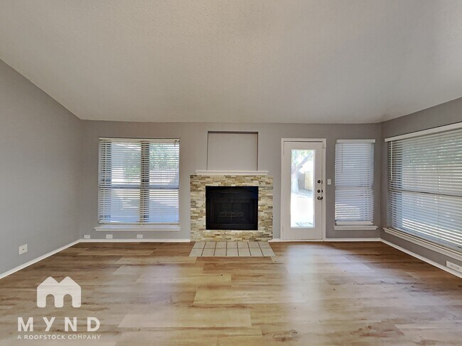 Building Photo - 8517 Brushy Creek Trail