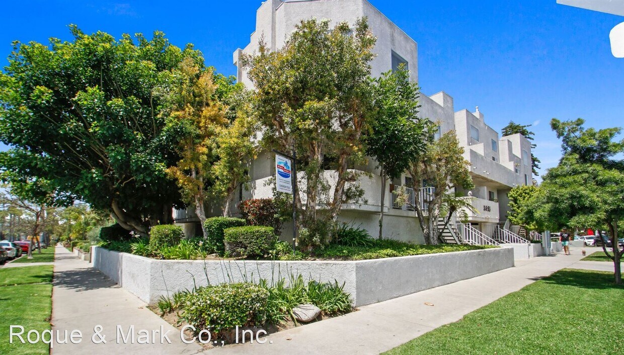 2 br, 2 bath Apartment 3685 Watseka Aven... Apartment for Rent in