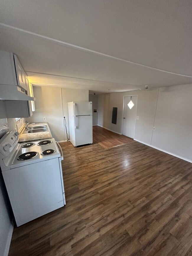 Building Photo - 2 br, 1 bath House - 7183 McMinnville HWY