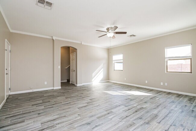 Foto del edificio - 261 N Valle Verde