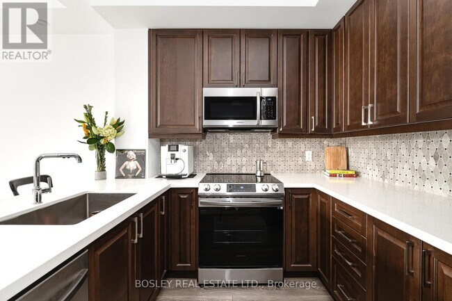 Photo du bâtiment - 1-311 Hume St