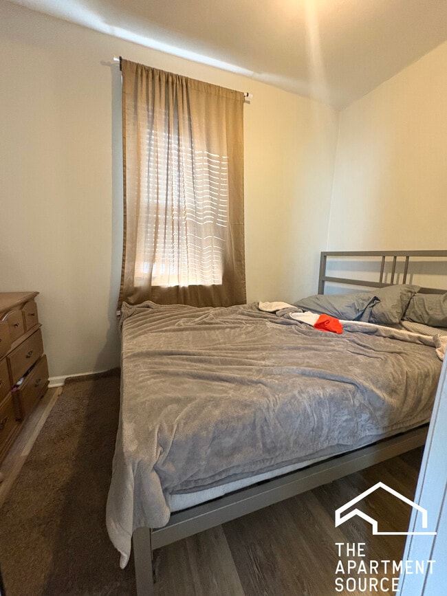 Building Photo - 2652 W 21st Pl