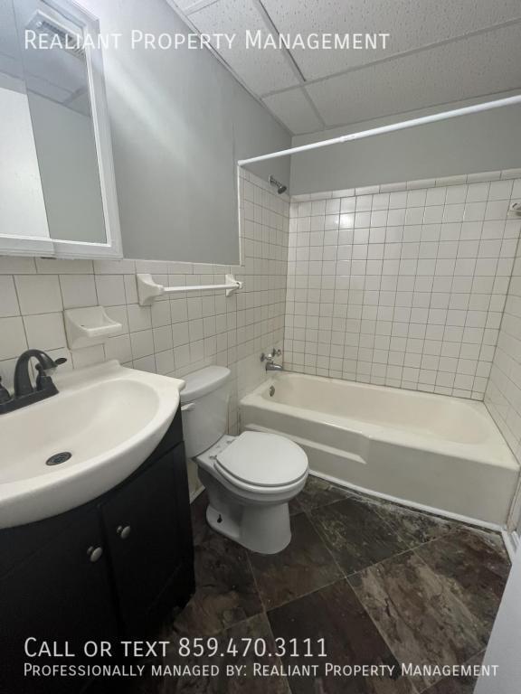 Building Photo - 208 Lakeshore Drive, # 20