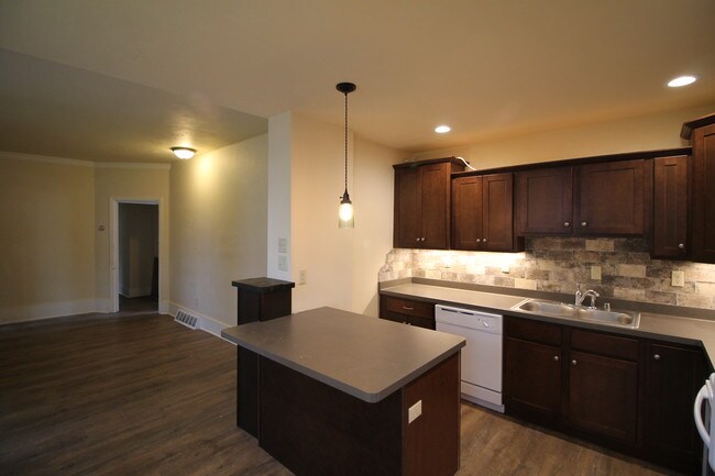 Foto del edificio - 133 S Cottage St