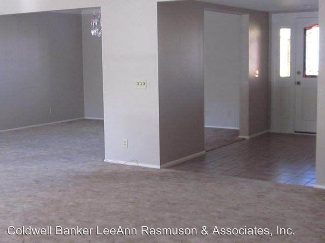 Building Photo - 2764 Carol Ln