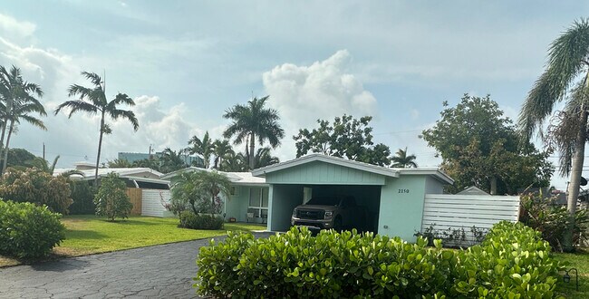 Foto del edificio - 2150 NE 52nd St