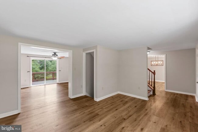 Building Photo - 8475 St Andrews Dr