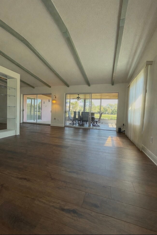 Foto del edificio - 15 N Neptune Ave