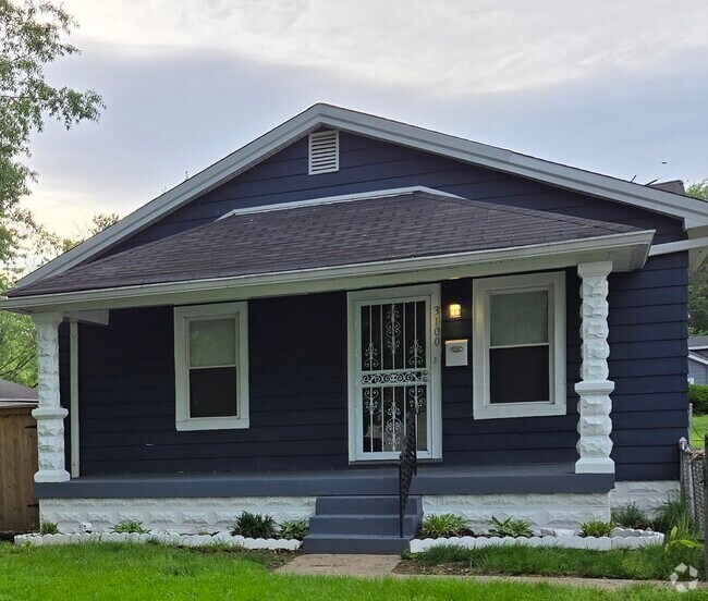 Building Photo - 3100 Montana Ave