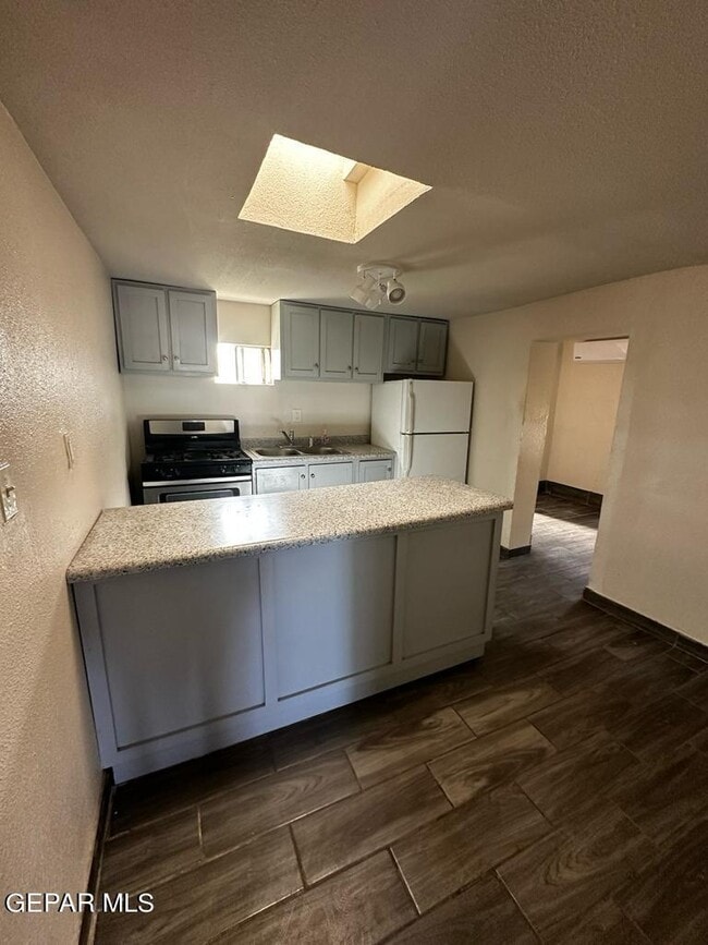 Foto del edificio - 7182 Ponce Dr