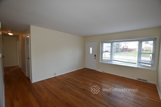 Foto del edificio - 137 Cedar Cir