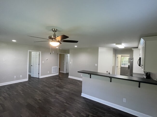 Building Photo - Single Family Residence, Ranch - Maiden, NC