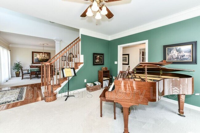 Building Photo - 22478 Forest Manor Dr