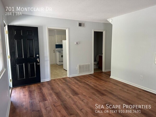 Building Photo - 701 Montclair Dr