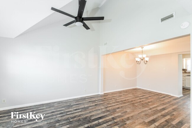 Foto del edificio - 7827 Red Sunset Way