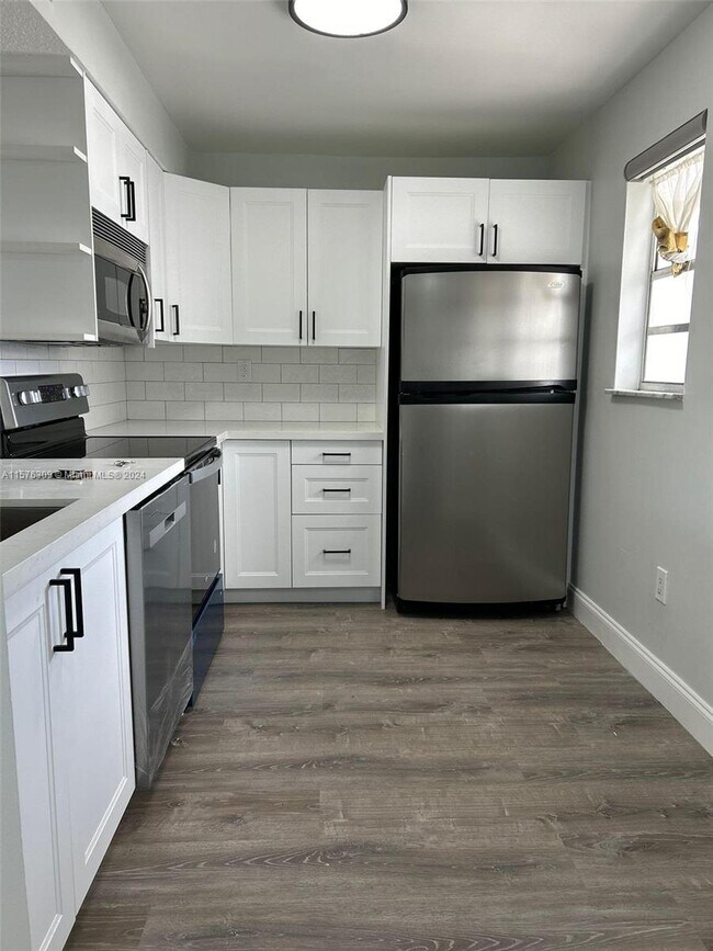 Building Photo - 14180 SW 84th St