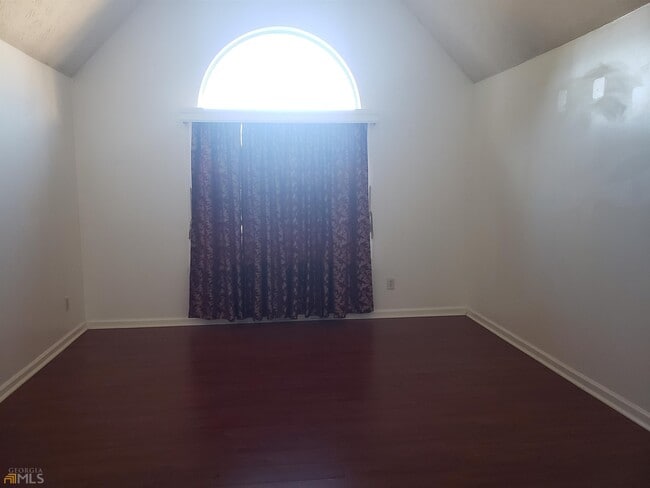 Building Photo - 408 Lake Front Ct