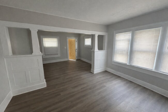 Building Photo - 21 N Colorado Ave