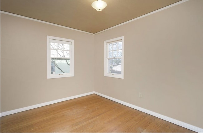 Building Photo - 7405 NE Prescott St
