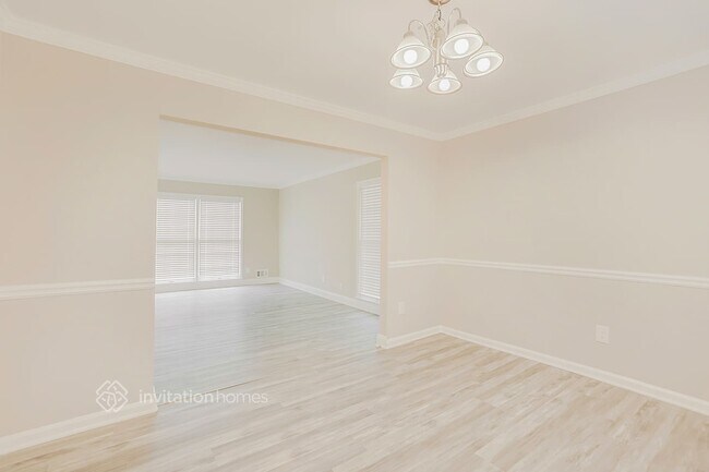 Building Photo - 4080 Ballina Dr