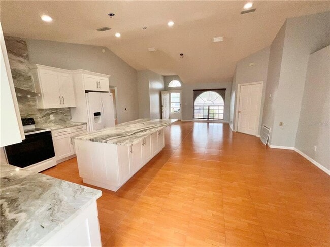Foto del edificio - 2452 Druid Rd