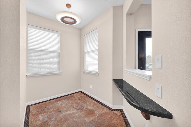 Foto del edificio - 4406 Park Trail Ln