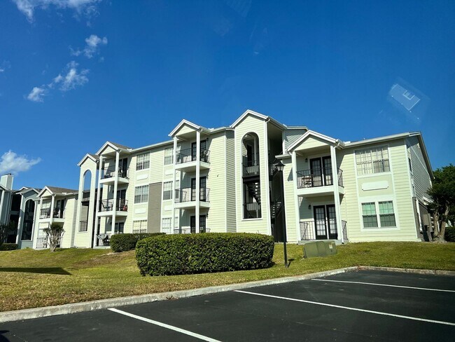 Foto del edificio - 2550 N Alafaya Trail