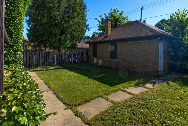 Foto del edificio - 2704 N 46th St