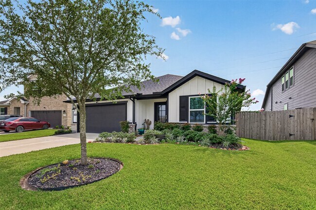 Building Photo - 12707 Gabrial Dr