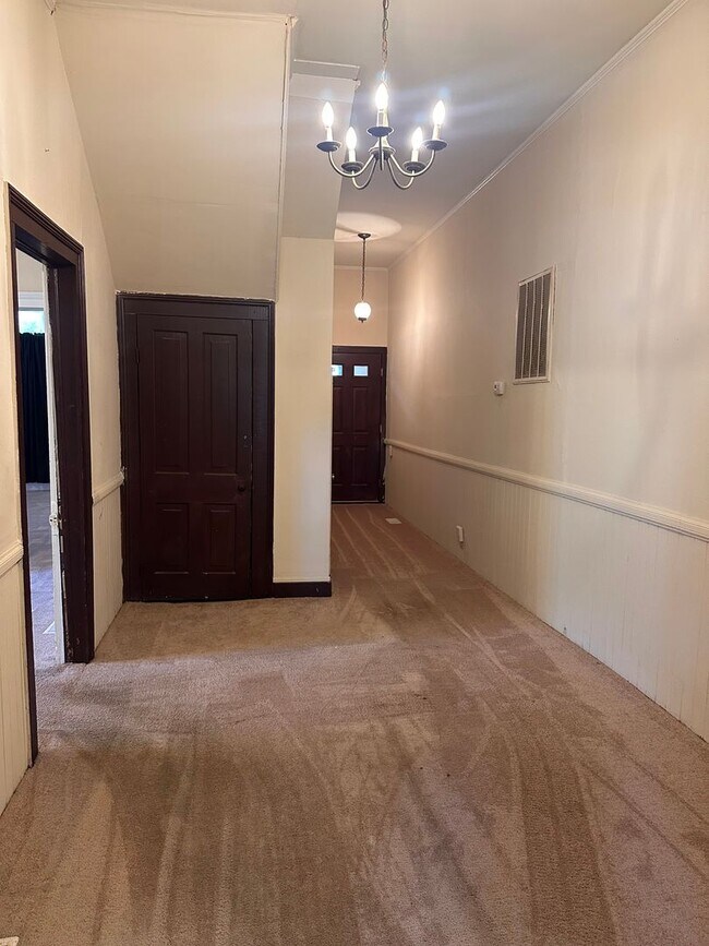 Foto del edificio - 310 E Granville St