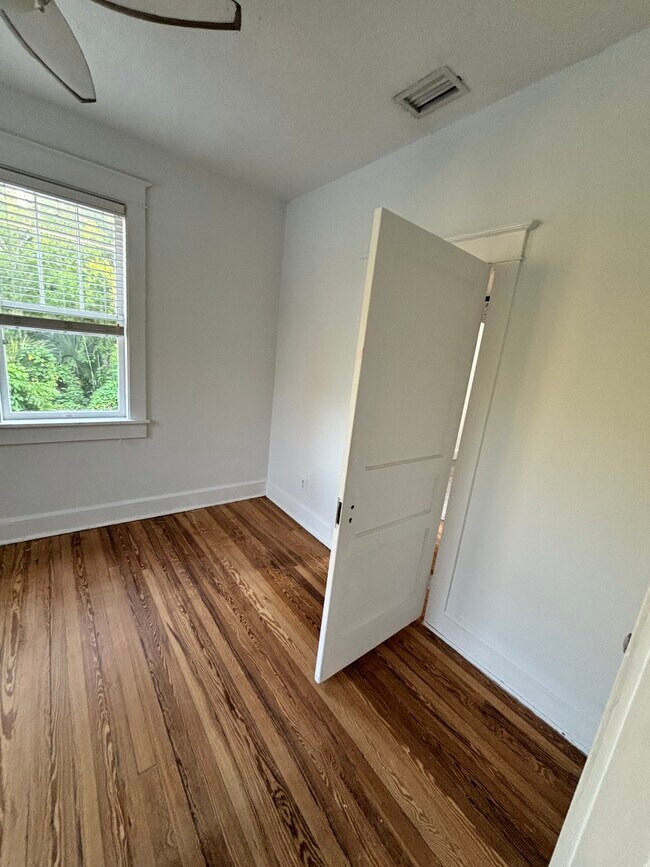 Foto del edificio - 50 E San Carlos Ave