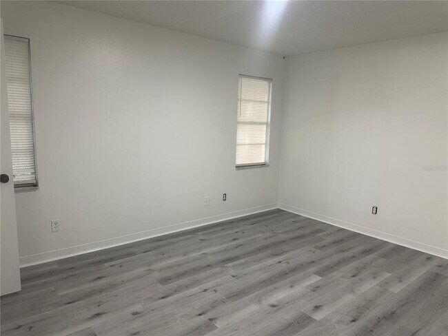 Foto del edificio - 8426 Camden St