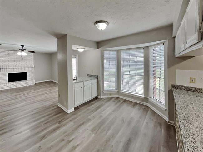 Building Photo - 8111 Silver Fir Dr