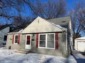 Building Photo - 2215 45th Ave NE