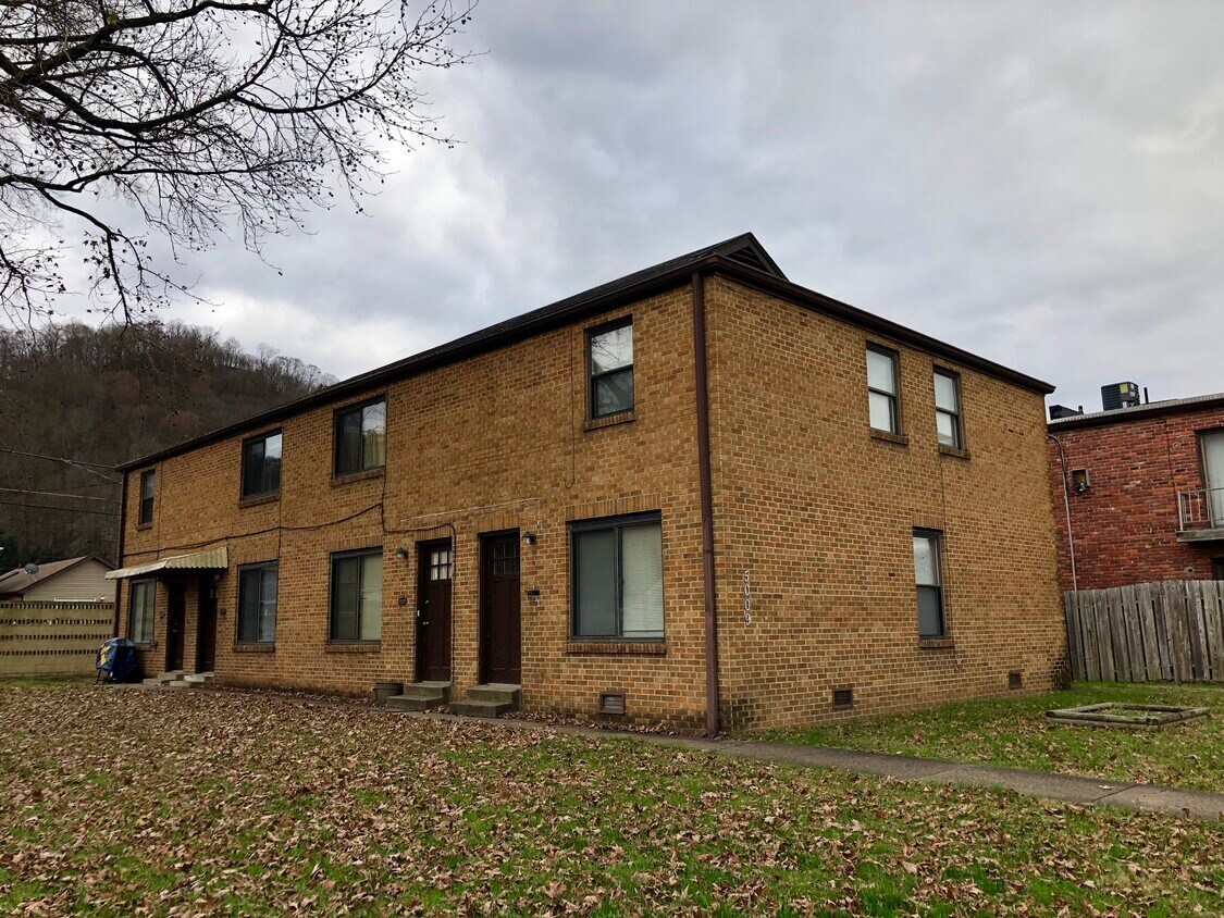 5009 Venable Ave, Charleston, WV 25304 Townhouse for Rent in Charleston, WV