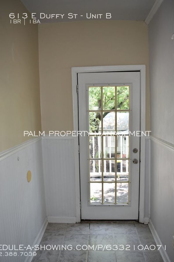 Building Photo - 613 E Duffy St