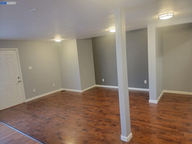 Building Photo - 2145 Marina Blvd