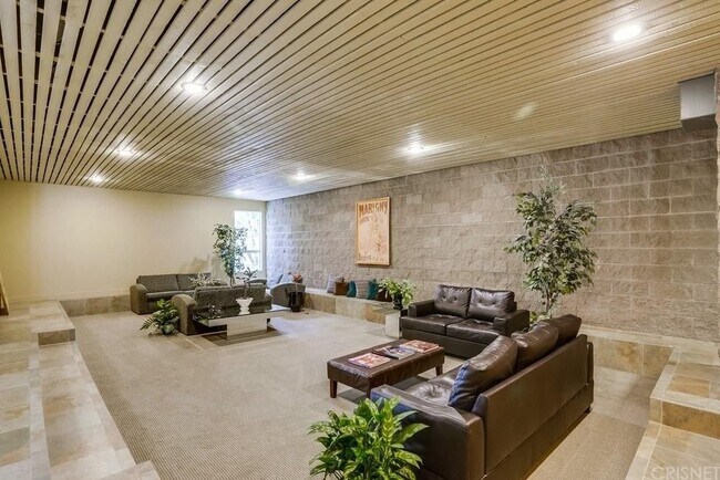 Condo Building - 14144 Dickens St