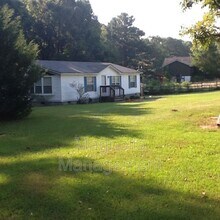 Building Photo - 472 Hawks Rd