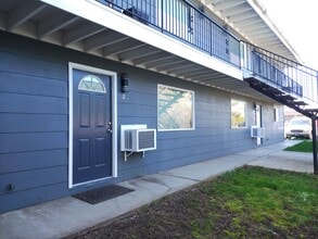 Building Photo - 3129 5th St