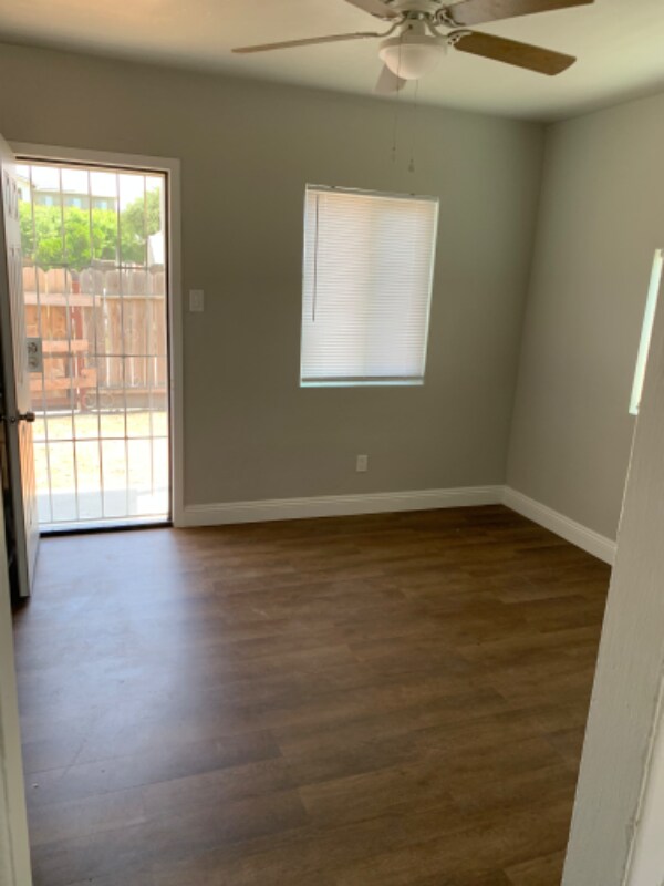 Foto principal - 176 N F St