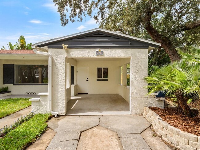 Building Photo - 1381 Canterbury Rd