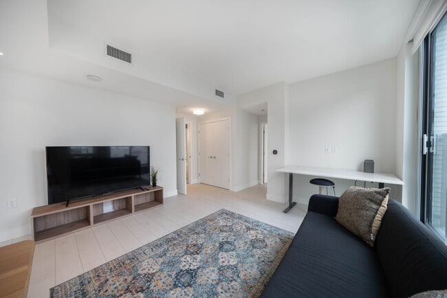 Building Photo - 8575 Rivergrass Dr