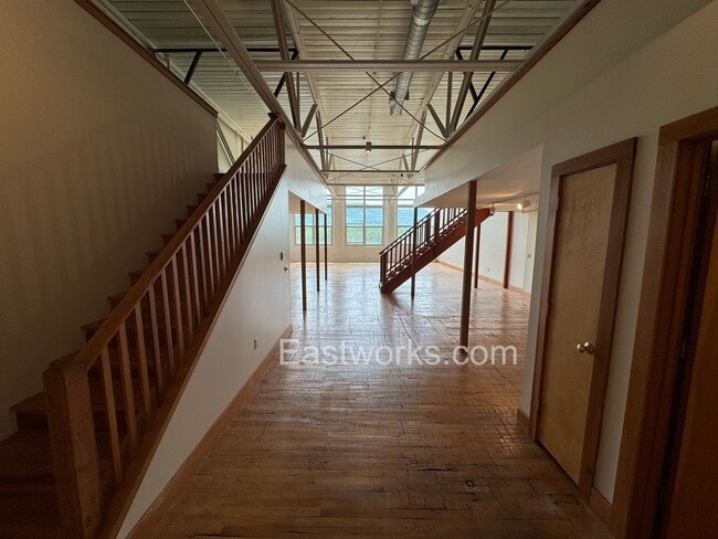 Building Photo - Eastworks: Light-filled studio with views ...