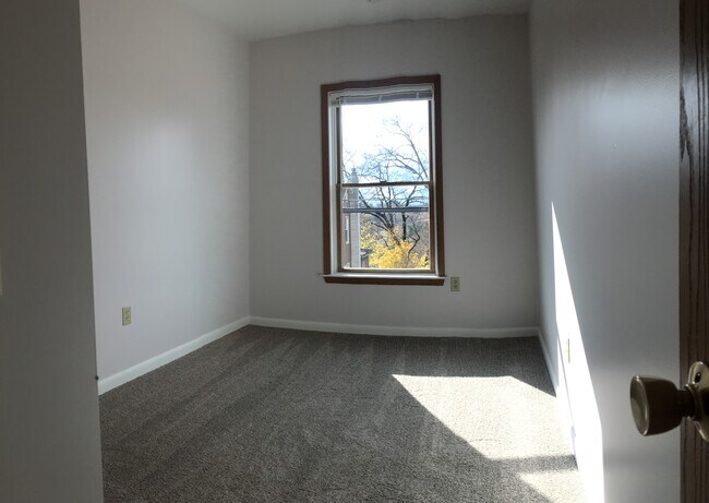 Building Photo - 459 State St