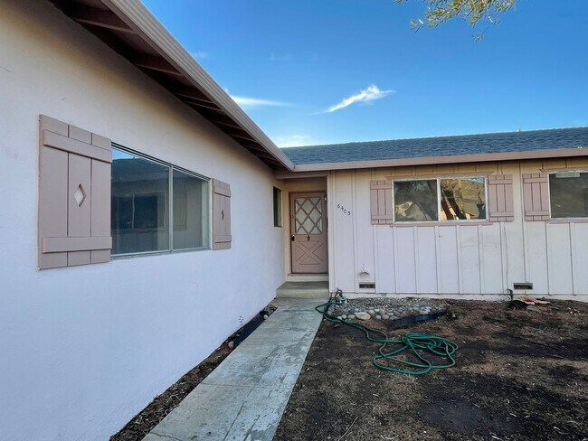 Foto del edificio - Spacious Home Available in Almaden Valley - 3bd/2ba! Coming Soon!