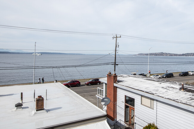 Foto del edificio - 1788 Alki Ave SW