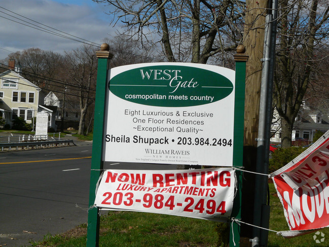 Building Photo - West Gate