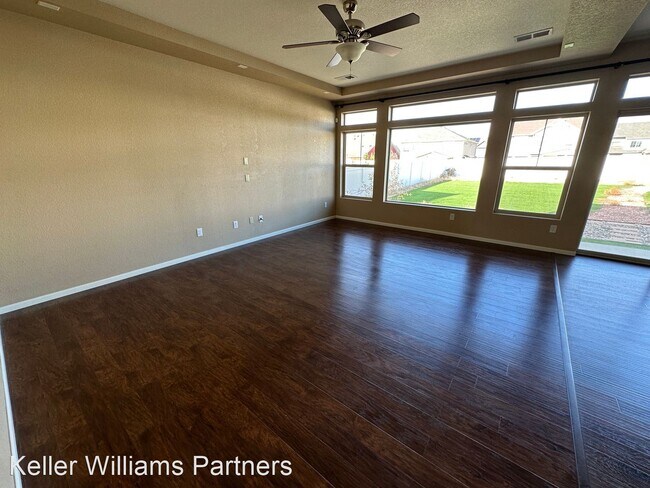 Foto del edificio - 4 br, 3 bath House - 8184 Campground Dr