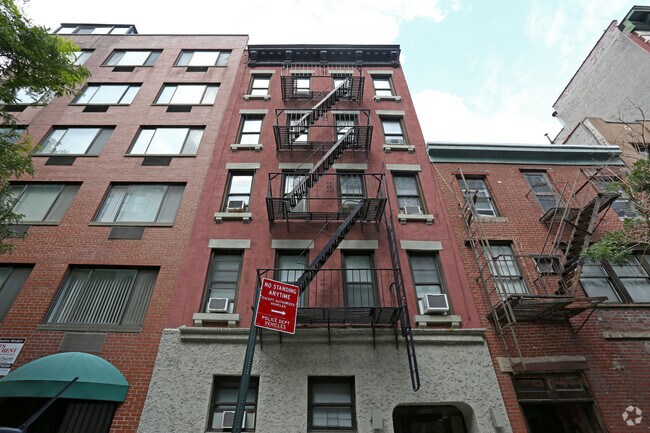 Foto del edificio - 223 E 21st St